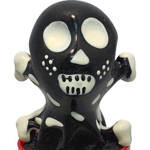 Morsom kondom CONDOMERIE Skull Black Håndmalte